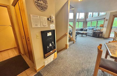 Lutsen House | Lutsen Executive Townhome Ski in out Full Resort Amenities