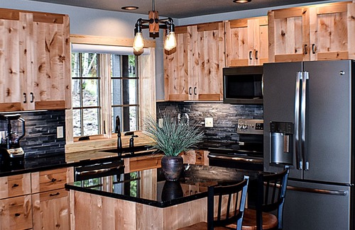 Lutsen Cabin | LUTSEN NORTHWOODS RETREAT-GOLF, WINERY, HIKING, BIKING, NEAR TRAILS, SKI, SLED