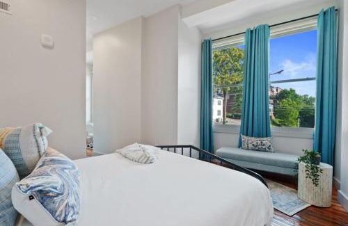 Mount Auburn Apartment | Lux 1BR - Amazing Cafe - Views - Located near ALL