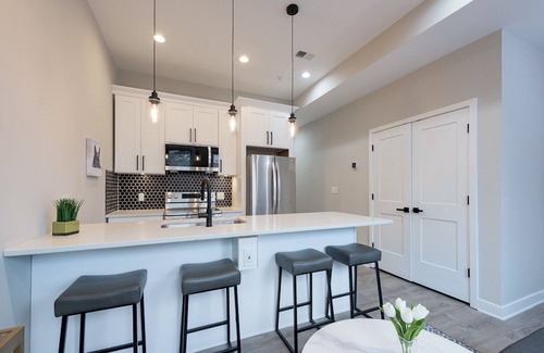 Barney Circle Apartment | LUX 2-Bedroom APT in DC with Patio