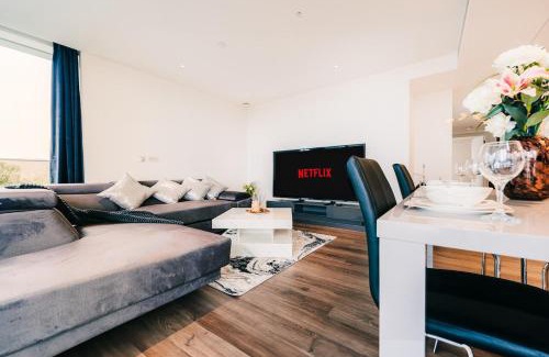 Whitechapel Apartment | LUX 2BDR Aldgate Retreat I Central London Zone 1