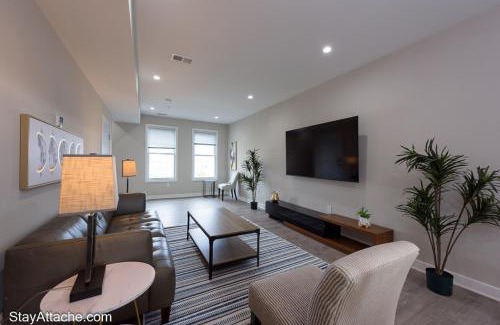 Southeast Apartment | LUX 3BR Apartment in DC with Rooftop