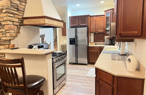 Williams Cabin | Lux 4 bed Cozy Chalet in the pines Near Grand Canyon/Downtown Williams/Bearizona