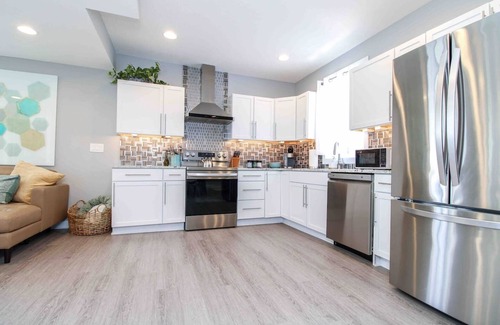Des Moines House | Lux 4-Bedroom DSM Home, Great Location!