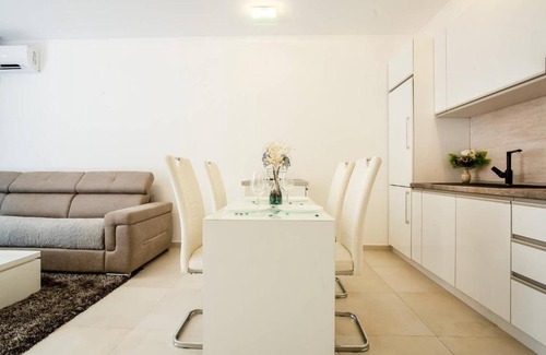 Rafajlovici Apartment | Lux Apartment Teodora Rafailovici