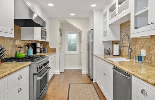 Balboa Peninsula House | LUX Beachfront Casa de Balboa 231 w/AC - Best View