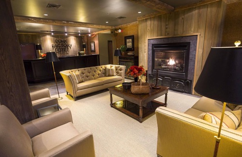 Lancaster Hotel | Lux Boutique Hotel located in Urban Place-Dine-Shop -Be in the Center of it all!