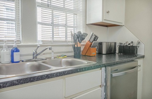Columbus Apartment | Lux Condo in Midtown