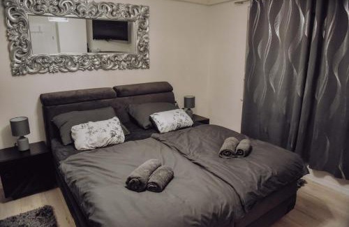 Dakovo Apartment | Lux Grey