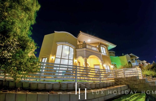 Palm Jumeirah Villa | LUX Holiday Home - Frond E 1