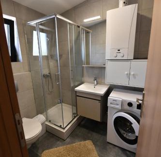 Inija Apartment | Lux J.S.L.T.