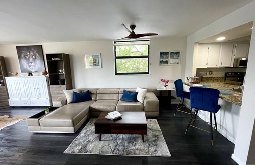 Delray Beach Condo | Lux King Bed Suite, Modern Condo Delray Beach. DRClub - 25% Off Summer