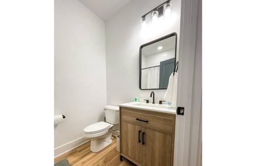 Dothan Condo | Lux Living near Downtown Dothan & Hospitals