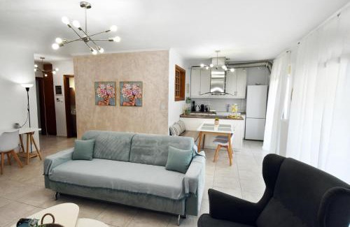 Epanomi Apartment | Lux Mint Apartment - A modern Luxury place with Sea View