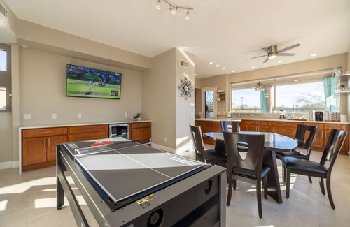Las Sendas House | Lux Monthly Stay- 31 night+ Heated Pool and Hot Tub.