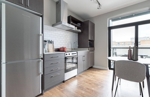 Mount Vernon Triangle Apartment | Lux Mount Vernon 1BR w/Gym, Rooftop, W/D, walk to Metro, by Blueground