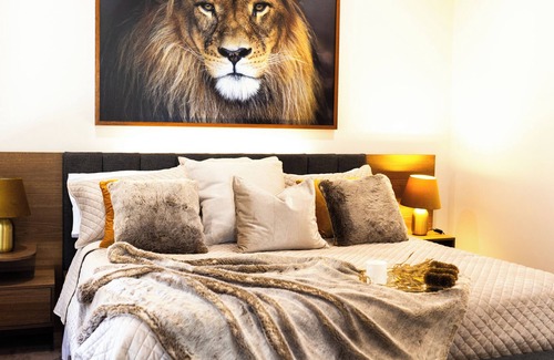 North Ward Apartment | Lux Stay Oceanfront on the Strand