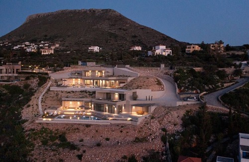 Kokkinon Khorion Villa | Lux Villa- Stunning View- Private Heated Pool -BBQ