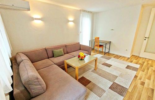 Old Town Apartment | LuxApart Cobanija City Centar free parking