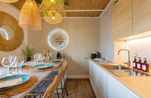 Cronenbourg Est Apartment | Luxe évasion - Round bed - Garage/parking - Starry sky - Netflix video projector