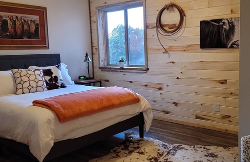 Lewis House | Luxe 15 acre Ranch House w/ Gameroom close to Mesa Verde, Durango, Telluride