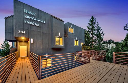 Tahoe Village House | LUXE 15 Blue Diamond Lodge Lake Tahoe Hot Tub
