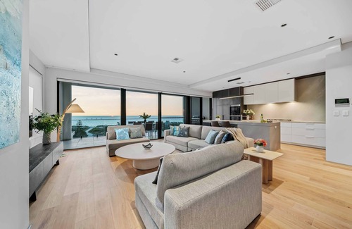 Scarborough House | Luxe 3-Storey Oceanfront Retreat