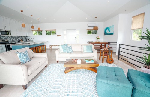 Brasilito Ski Chalet | Luxe 3BR home in Mar Vista: Casa Gran Vista