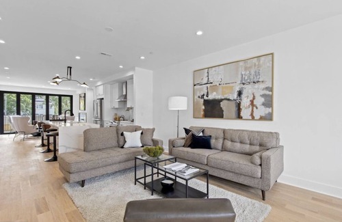 Trinidad Condo | Luxe 3BR Oasis in H StreetnCorridor w/Backyard!