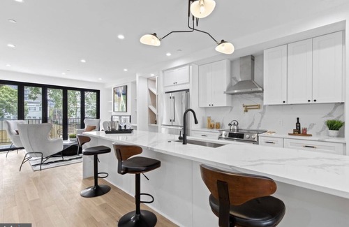 Trinidad Condo | Luxe 3BR Oasis in H StreetnCorridor w/Backyard!