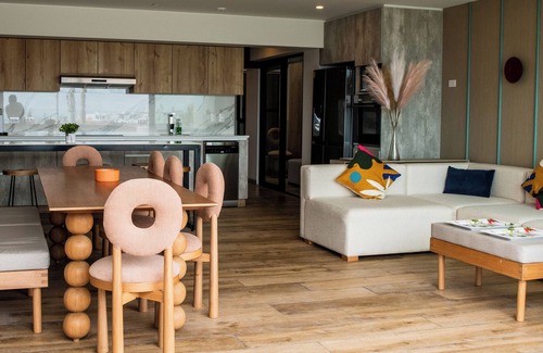 Punta Hermosa Apartment | Luxe Apartment professionally decorated Punta Hermosa