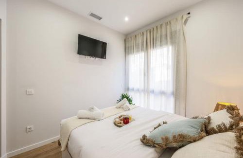 Las Acacias Apartment | Luxe apartments Madrid Rio by RentitUP