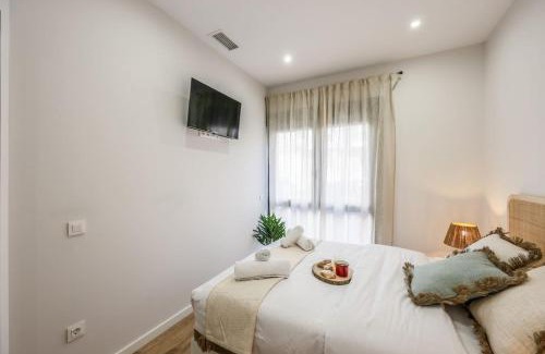 Las Acacias Apartment | Luxe apartments Madrid Rio by RentitUP