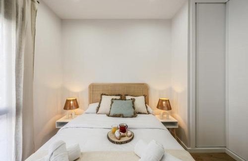 Las Acacias Apartment | Luxe apartments Madrid Rio by RentitUP
