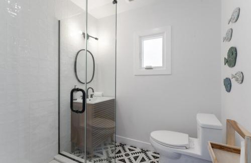 Balboa Island House | Luxe Balboa House 5 Bedroom 5 Ensuite Bath Peninsula Ferry Close