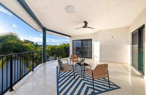 Bayview House | Luxe Bayview Oasis with Dream Waterfront Pool