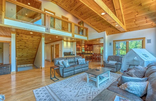 Twin Mountain Cabin | Luxe Cabin at Bretton Woods