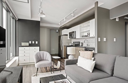 Theatre District Apartment | Luxe Chinatown/Theater District 1BR w/Gym & W/D, nr T, by Blueground