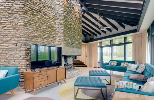 Delhi Hills House | Luxe Cincinnati Home Rental w/ Ohio River Views!