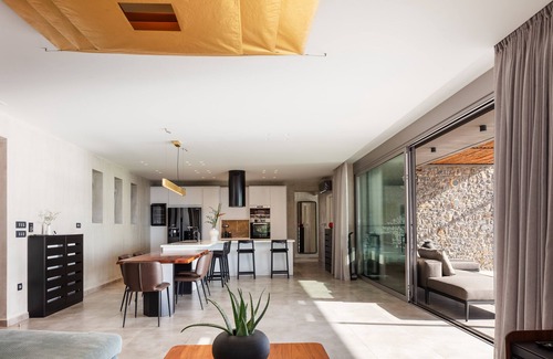 Vizari Villa | Luxe Coastal Escape with Sea Views - Heated private pool, close to the beach!