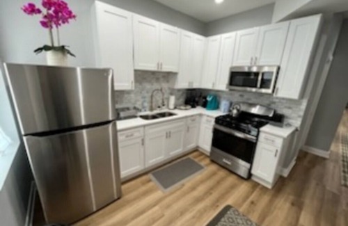 Greater Grand Crossing House | Luxe Duplex, Long/Short Stay, Free Park, Quick Hwy Access, 10 min to Gold Coast