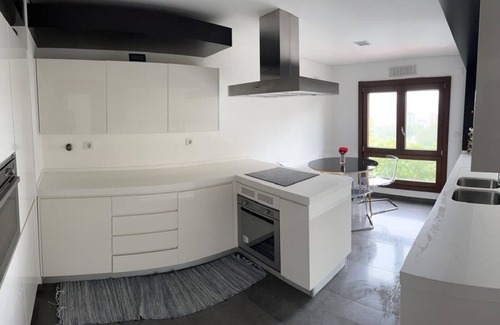 Odivelas Apartment | Luxe haven in Colinas