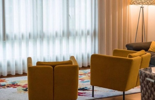 Odivelas Apartment | Luxe haven in Colinas