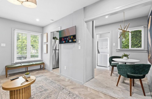 Monrovia House | Luxe Haven Retreat