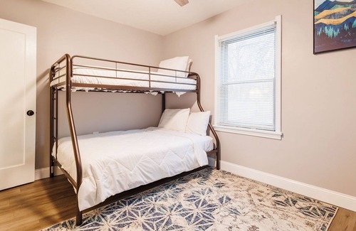 Taylorsville House | Luxe Home With Amenities