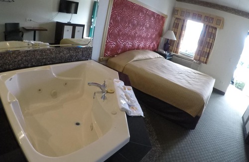 Dolton Hotel | Luxe Inn and Suites