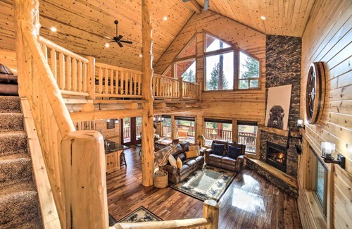 Island Park House | Luxe Island Park Cabin with National Forest Views!