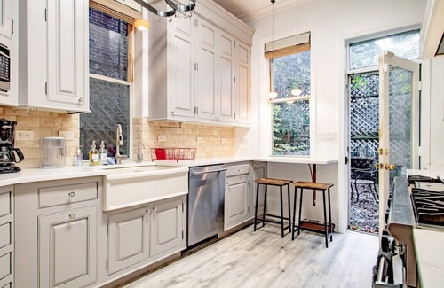 Kalorama Heights House | LUXE Kalorama 5-BR Townhome Close to Dupont Circle