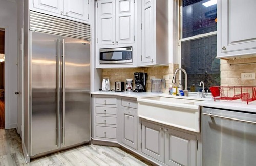 Kalorama Heights House | LUXE Kalorama 5-BR Townhome Close to Dupont Circle