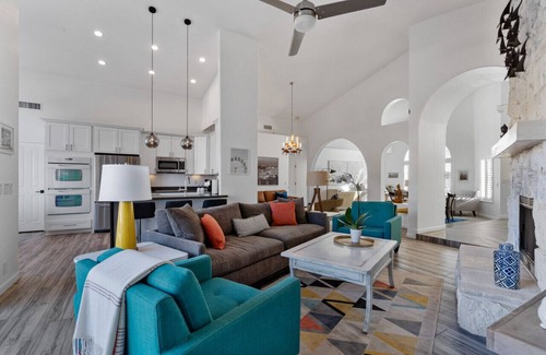 Arrowhead Lakes House | Luxe Lakefront Desert Oasis w/Boat & Heated Pool